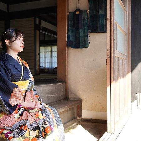 佐渡島に残る築130年の伝統的な古民家｜東夢 Villa Sado Buitenkant foto