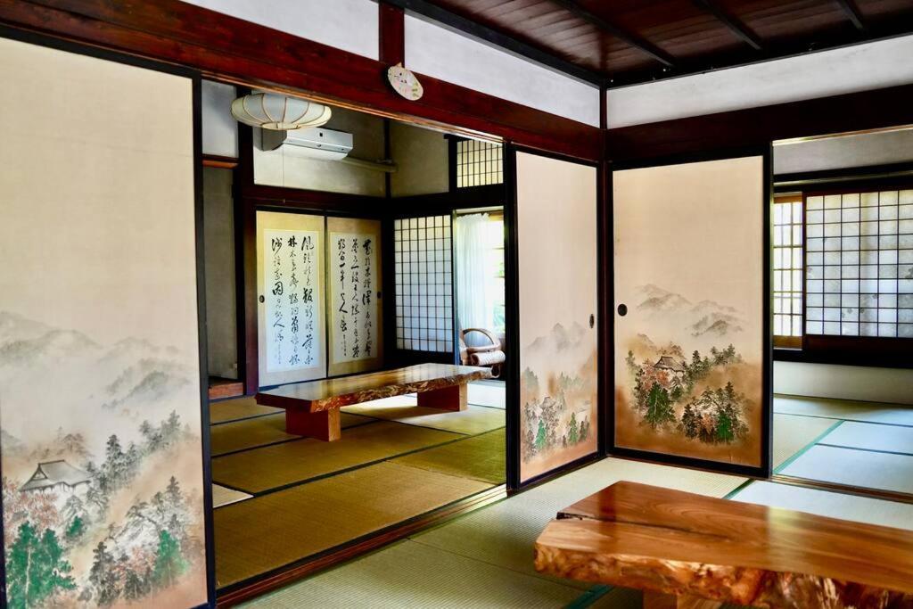 佐渡島に残る築130年の伝統的な古民家｜東夢 Villa Sado Buitenkant foto