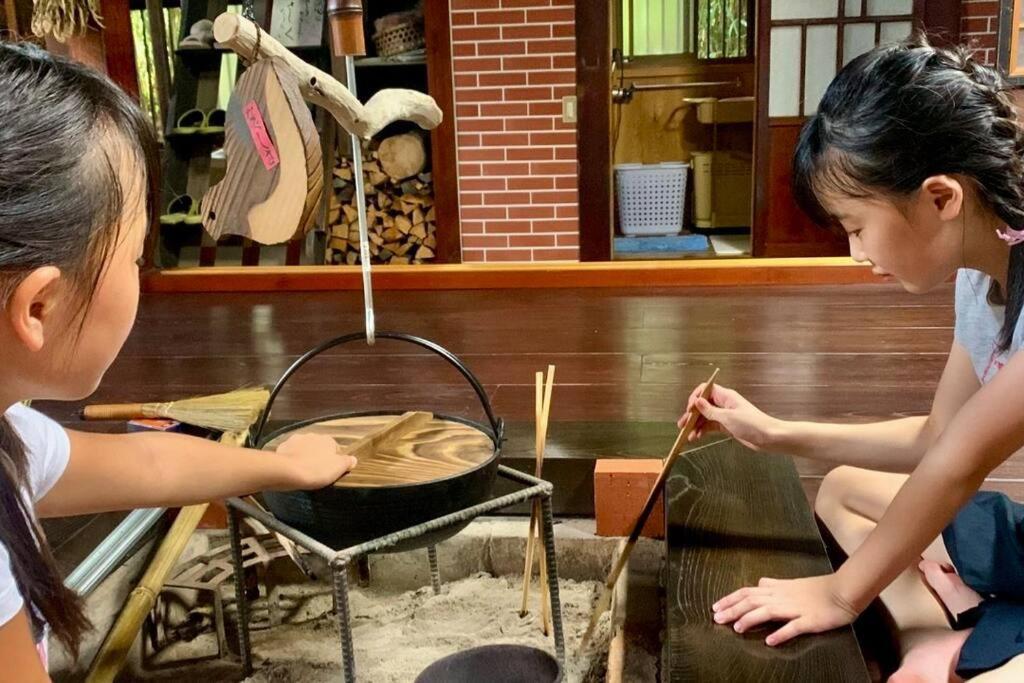 佐渡島に残る築130年の伝統的な古民家｜東夢 Villa Sado Buitenkant foto