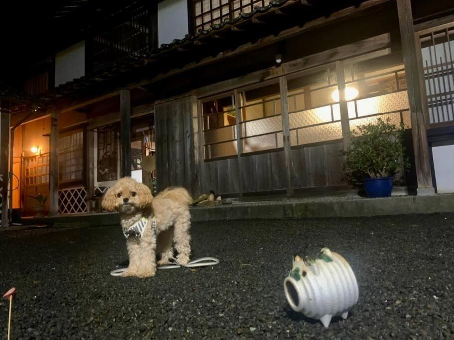 佐渡島に残る築130年の伝統的な古民家｜東夢 Villa Sado Buitenkant foto