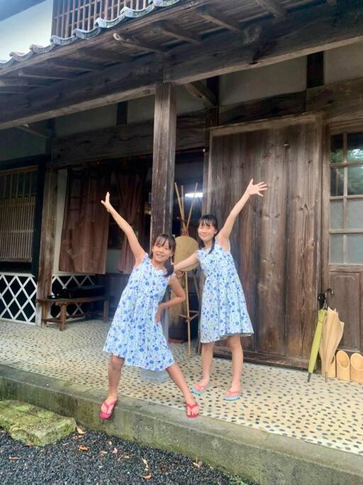 佐渡島に残る築130年の伝統的な古民家｜東夢 Villa Sado Buitenkant foto