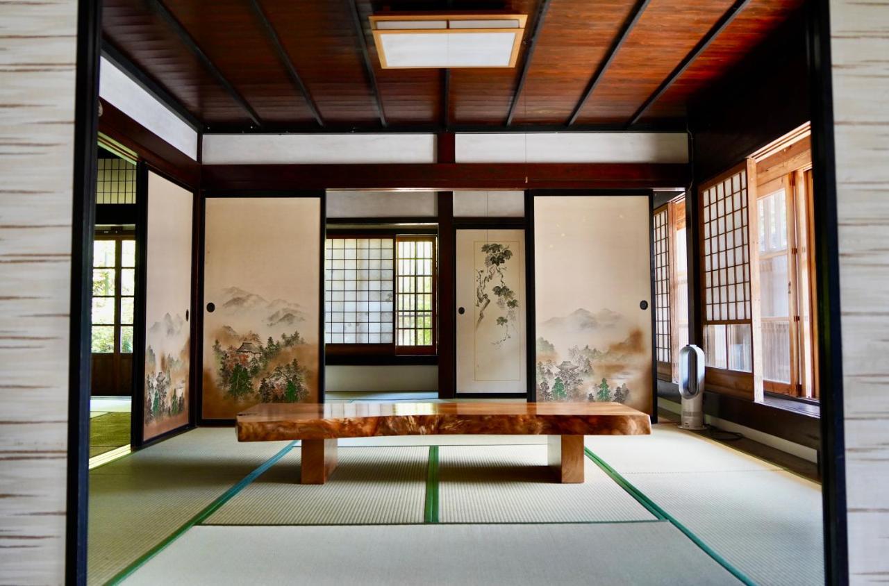 佐渡島に残る築130年の伝統的な古民家｜東夢 Villa Sado Buitenkant foto