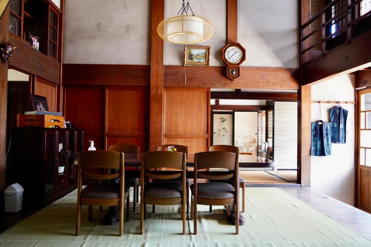 佐渡島に残る築130年の伝統的な古民家｜東夢 Villa Sado Buitenkant foto