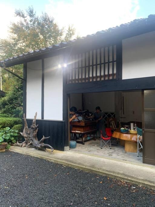 佐渡島に残る築130年の伝統的な古民家｜東夢 Villa Sado Buitenkant foto