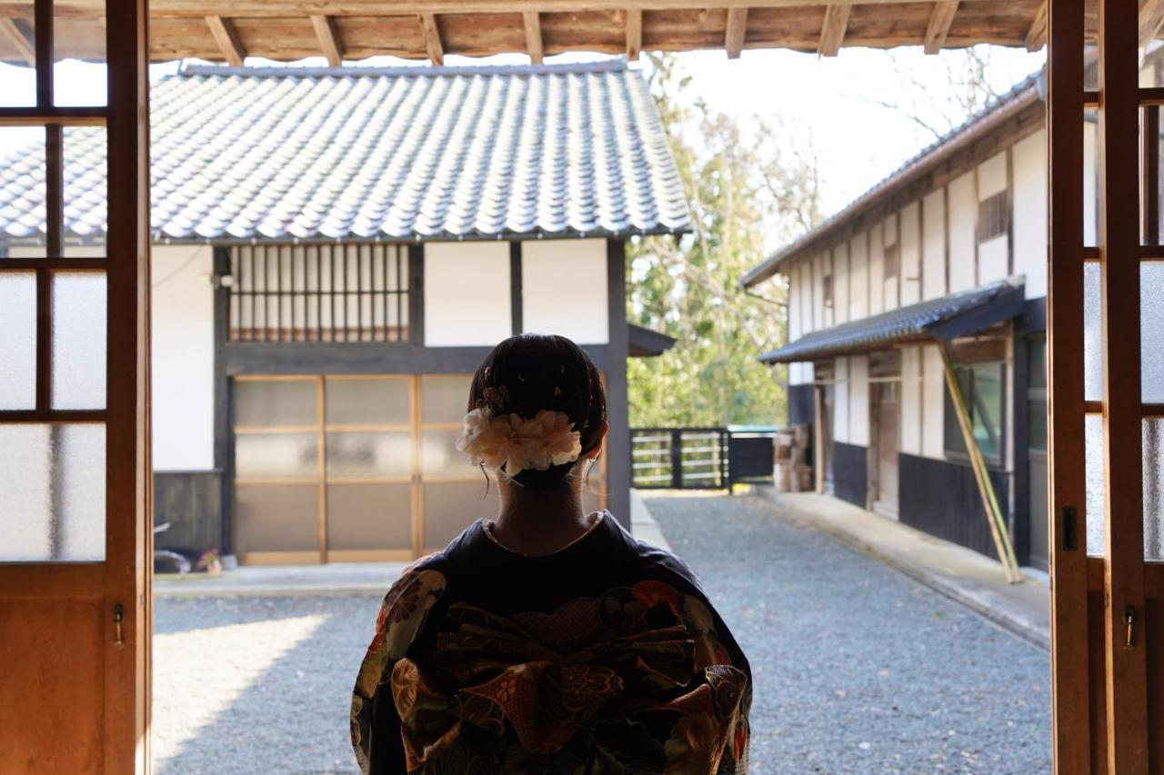 佐渡島に残る築130年の伝統的な古民家｜東夢 Villa Sado Buitenkant foto